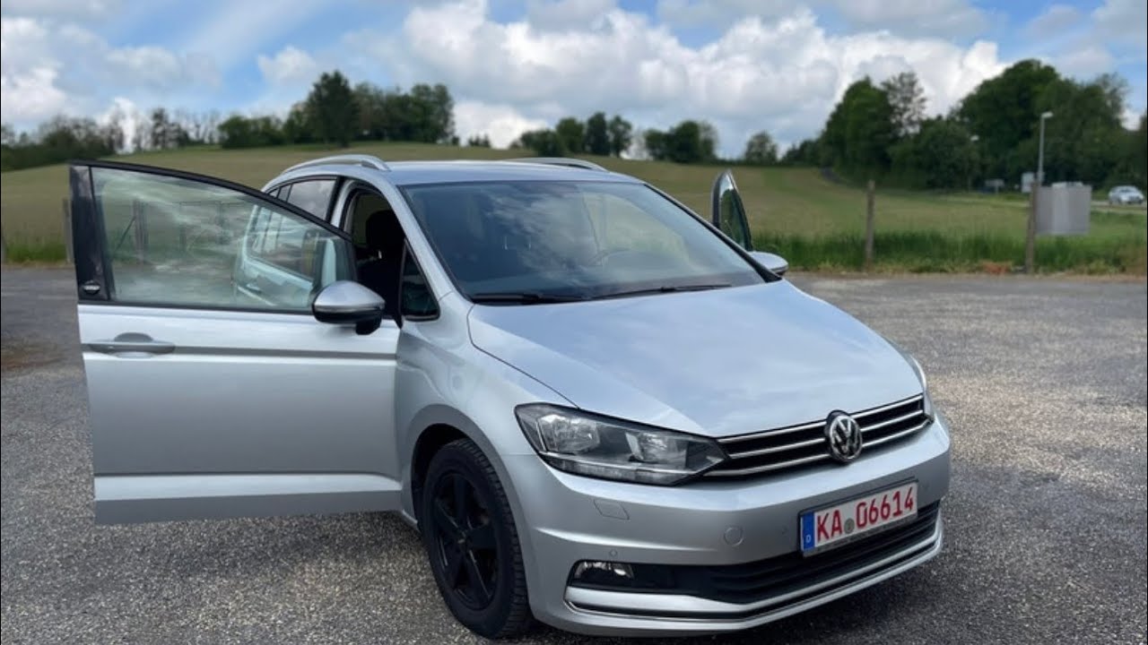 Осмотр Volkswagen Touran Sound 2017 года на DSG из Германии