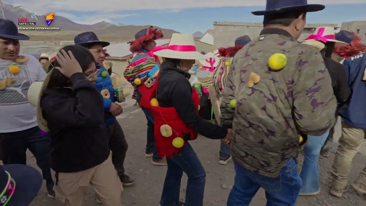 Arsenio y Miley con fe a Santo Tomas la Cacharpaya fin de fiesta en Isluga Chile 𝑫𝑯𝑨𝑷𝑺𝒕𝒗