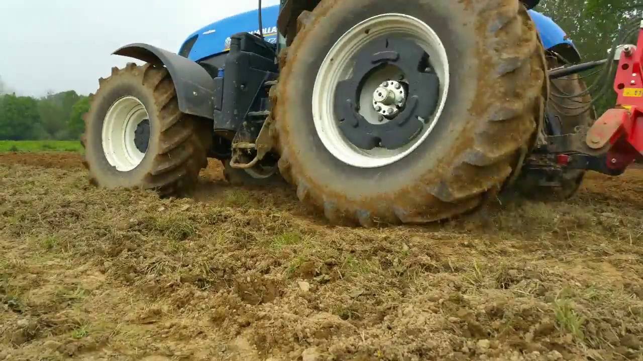 CUMA DE A VALLEE DU LIE/Labour plowing 2016/ New Holland T7.270/ Grégoire et besson