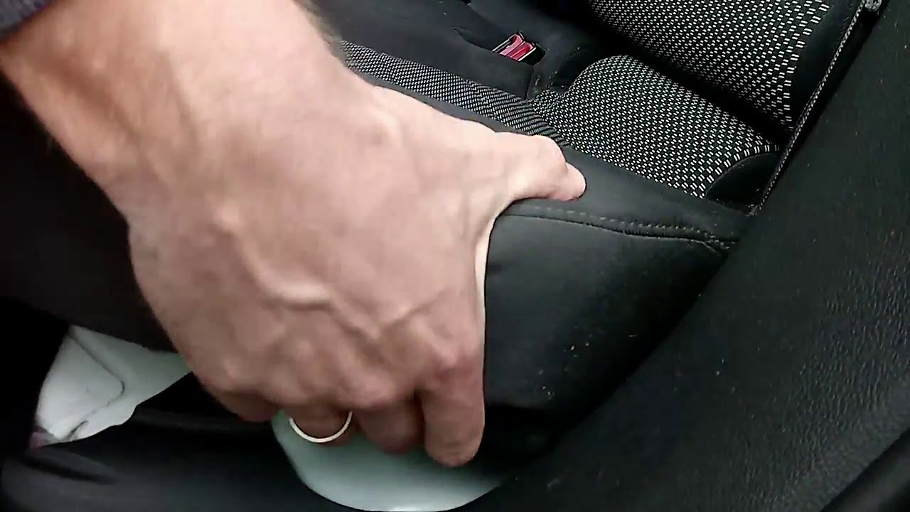 Demontage hintere Sitzfläche Skoda Octavia