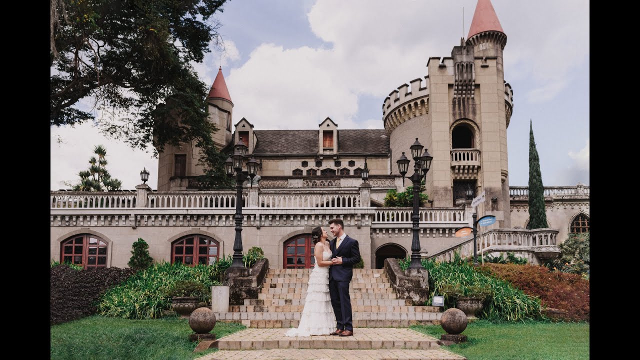 Castle Wedding in Medellín - Intimate Forest Elopement at Museo el Castillo Medellín