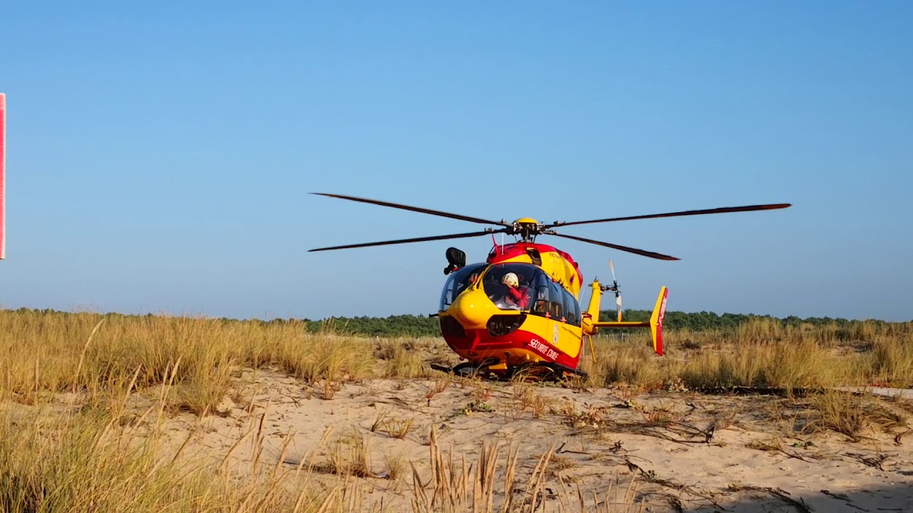 Dragon 33 - d&eacute;collage du poste de secours de la plage Sud de Lacanau
