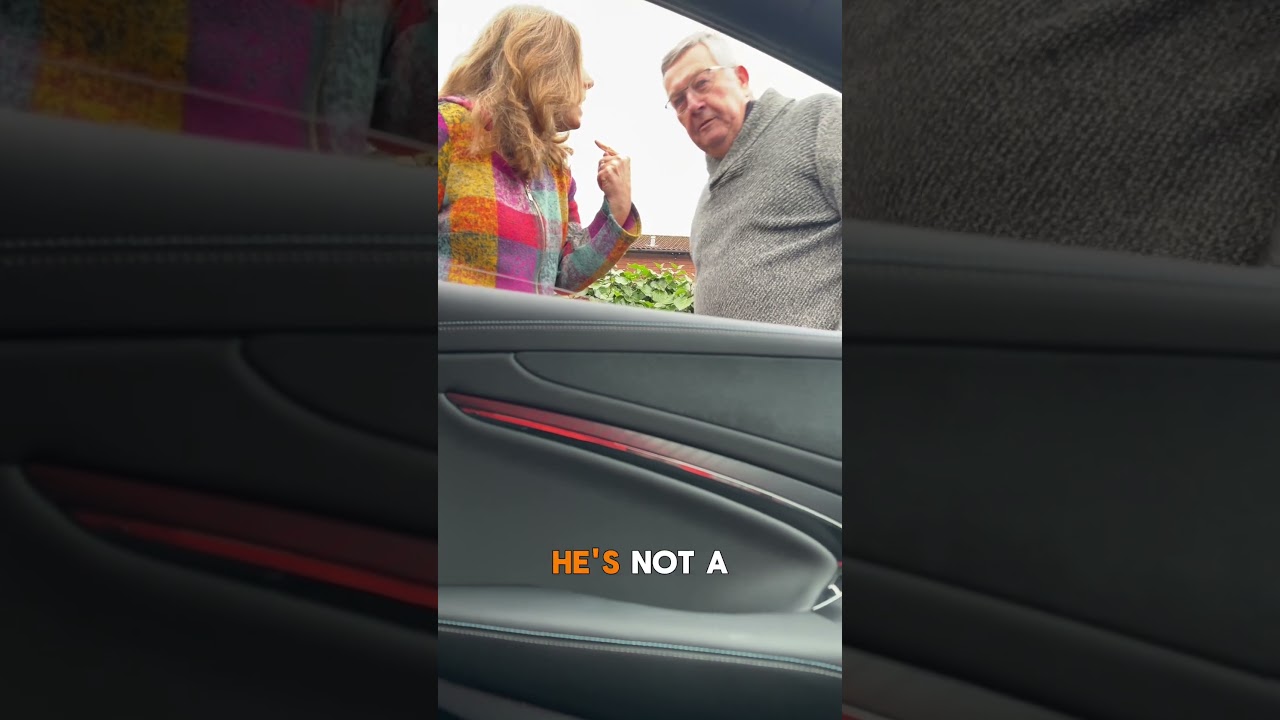 Couple fights over this random parked car 🤣