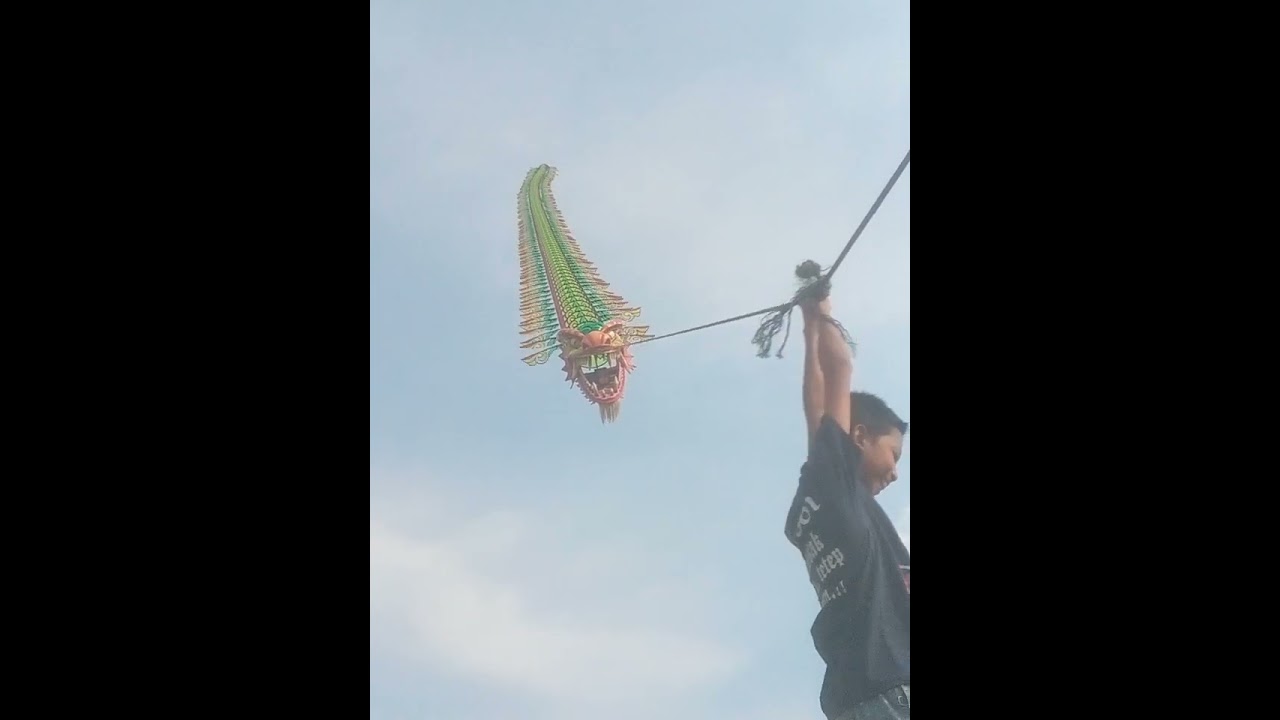 tes terbang perdana layangan naga dm65