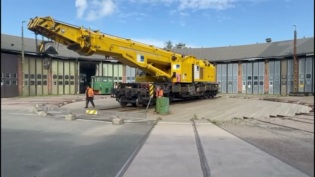 Kirow KRC 1200 „Maximus“ auf der Drehscheibe – einer der stärksten Eisenbahnkräne Europas 🚂💪