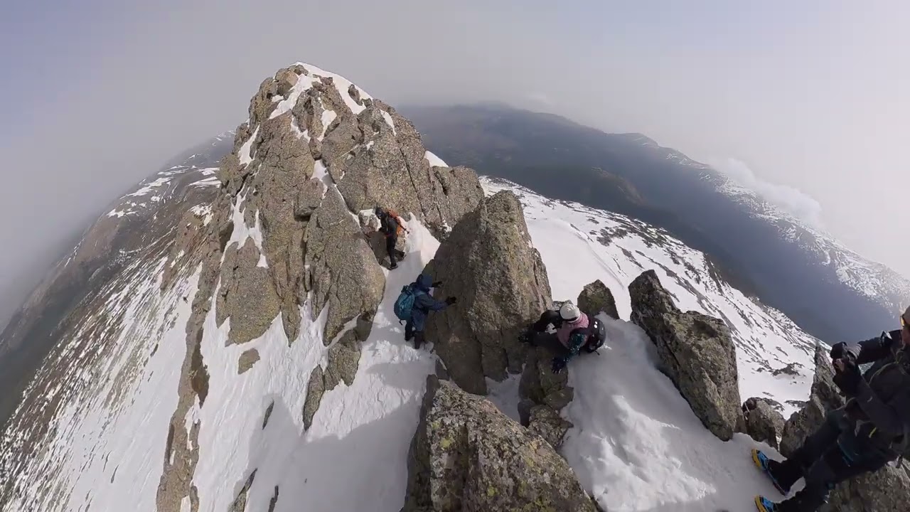 PICO PEÑALARA-RISCO CLAVELES Y LAGUNAS