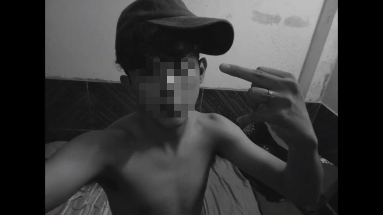 100