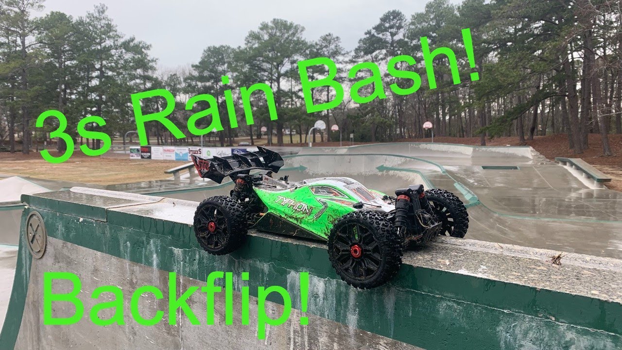 Arrma Typhon Mega on 3s Rain Bash!