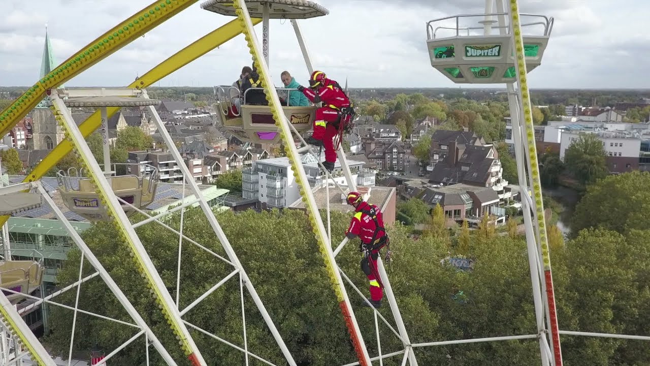 SPEKTAKULÄRE HÖHENRETTUNG der Feuerwehr