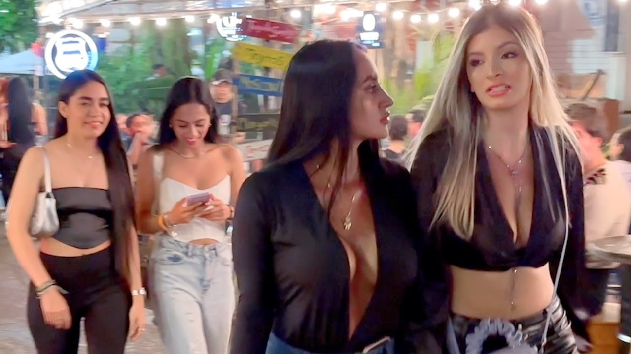 Medellin Mesmerizing Provenza Nightlife 🇨🇴 Colombia