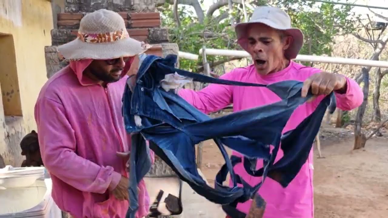 rosinha rasgou a calça nova de seu Antônio  #comedia#pegadinha #videosengraçados