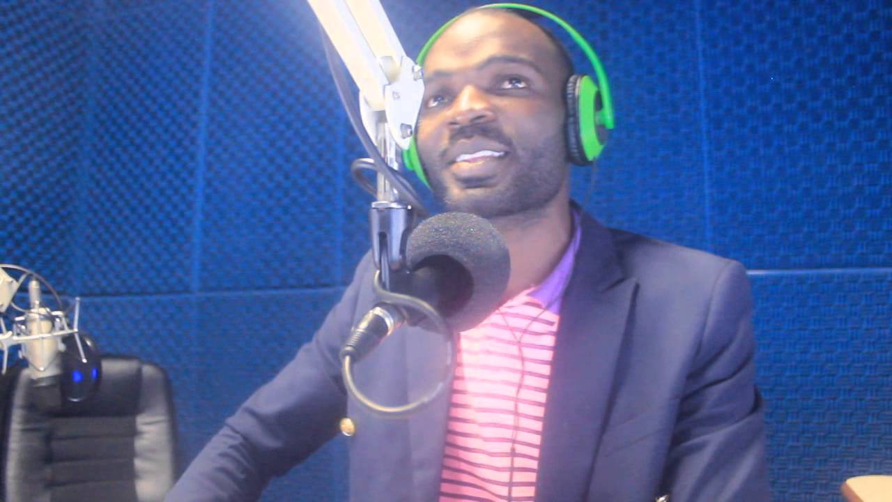 WILSON TROCO NO PROGRAMA MAIS JOVEM &Aacute; SEGUNDA FEIRA NA R&Aacute;DIO MAIS HUAMBO 89.9 FM