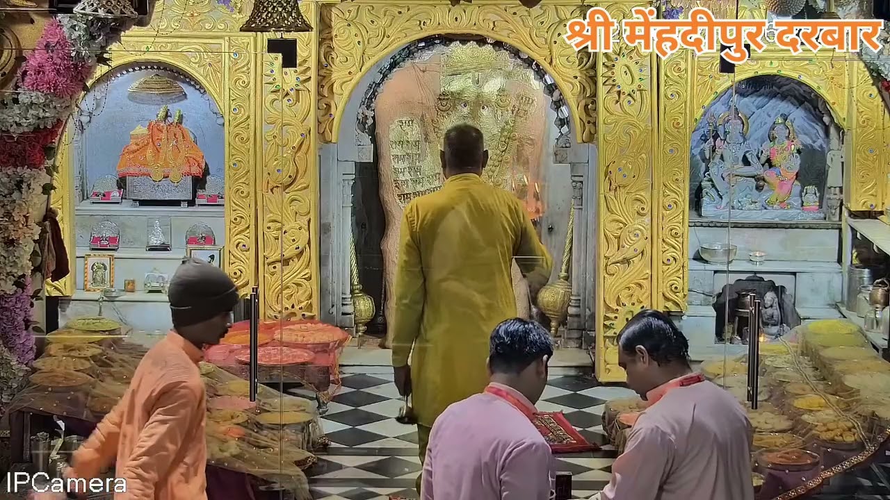 श्री बालाजी महाराज के रोजाना आरती दर्शन करने के लिए हमारे चैनल को सब्सक्राइब करें। #balaji #aarti 