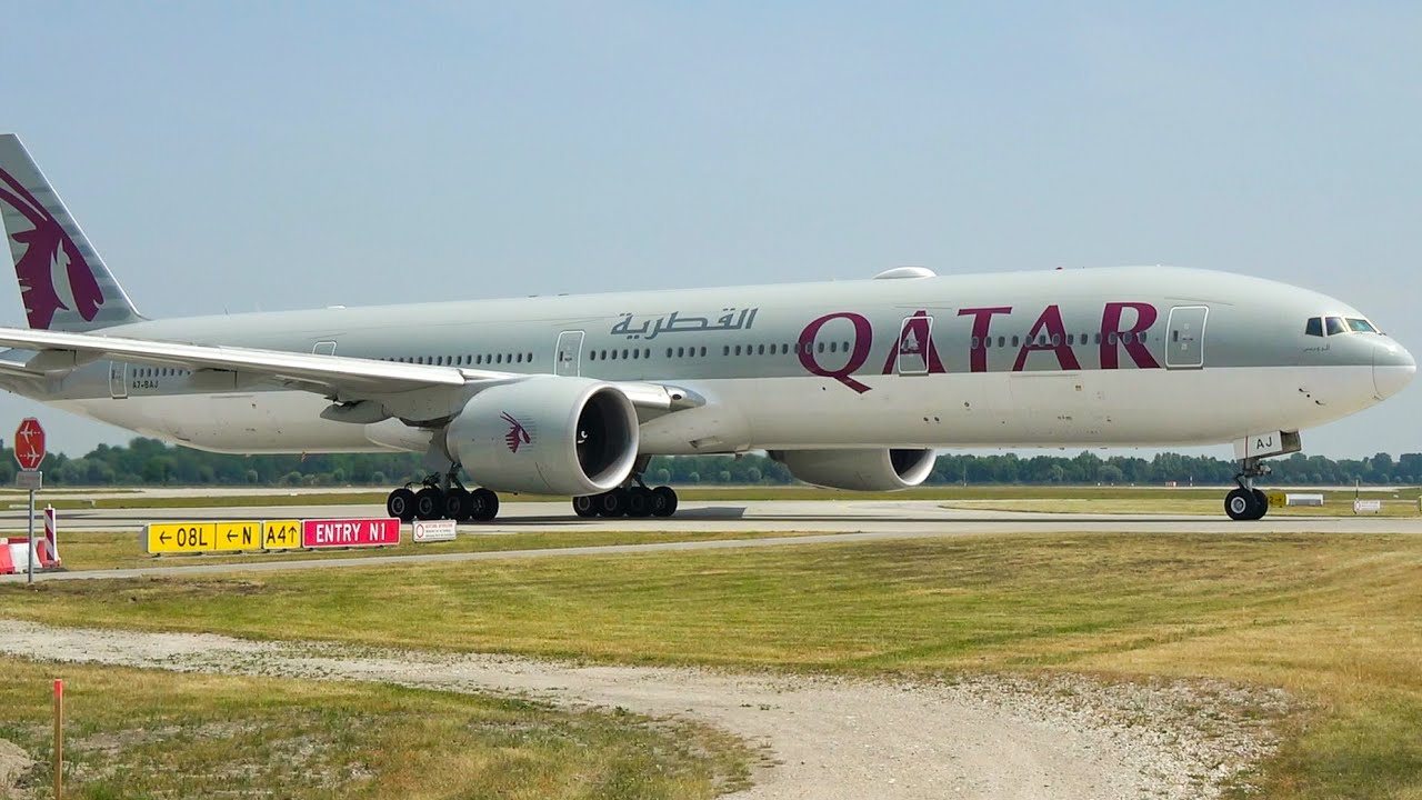 CARGOFLIGHT! | Qatar Airways B773 (A7-BAJ) Arrival and Close Up Taxiing at Munich Airport!