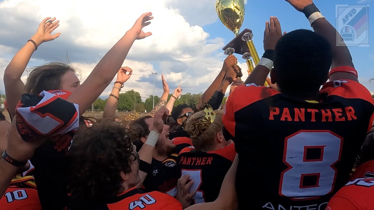 Rathaus-Empfang für die "Junior Bowl Sieger 2022" der Düsseldorfer Panther