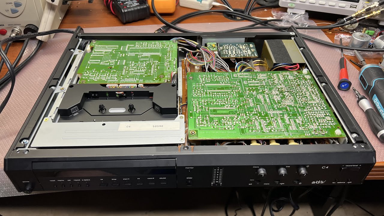 Inside the Ultra-Rare A/D/S (Braun) C4 Cassette Deck: A Unique Marvel!