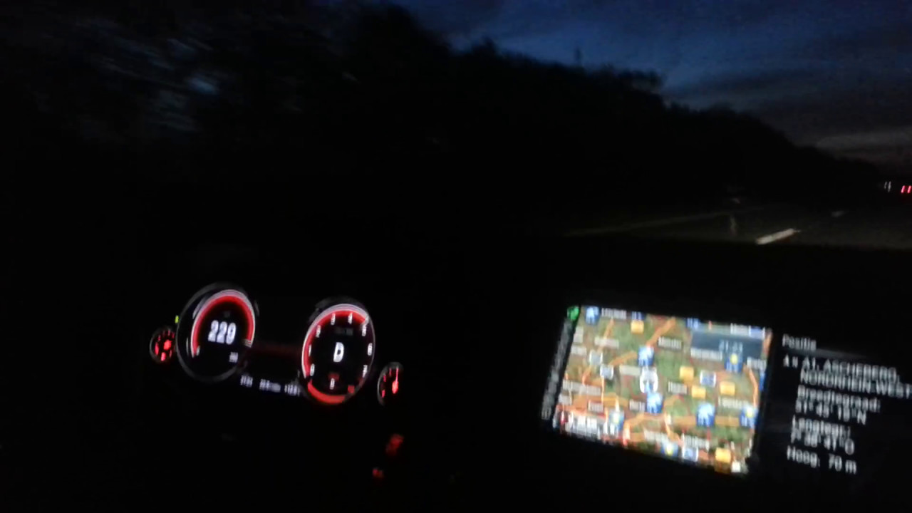 BMW 520i - German Autobahn at night - acceleration high speed - max 240 km/h