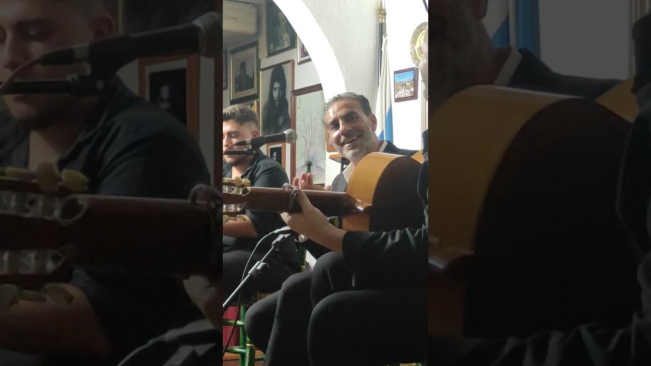 Bulerías en Peña Flamenca Femenina de Huelva.