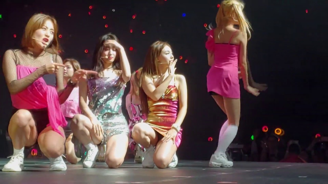 20190717 TWICELIGHTS @ LA - TWICE (트와이스) - OOH-AHH (하게) Nayeon Fancam