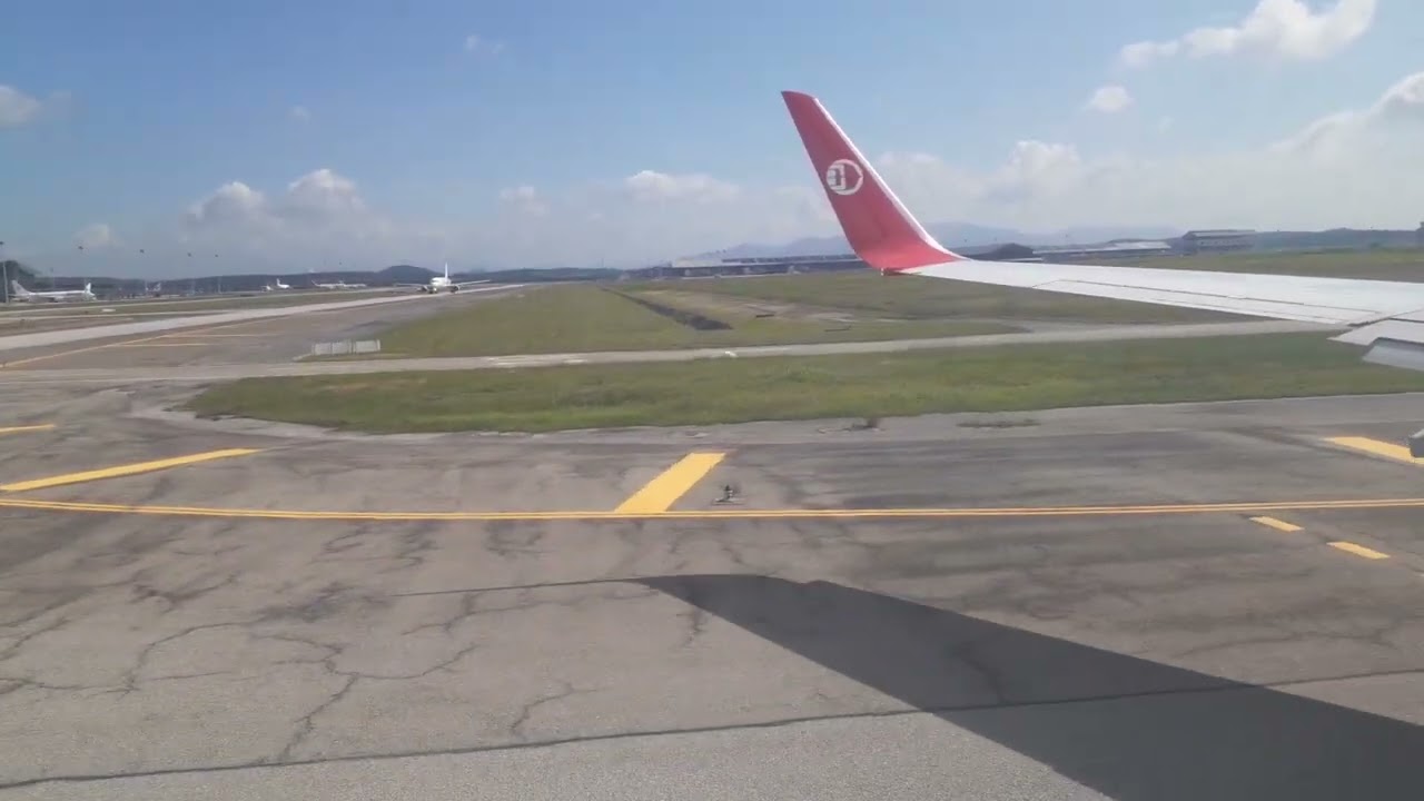 Full Flight Malaysia Airlines MH Kuala Lumpur KLIA KUL - SIN Changi International Airport Singapore