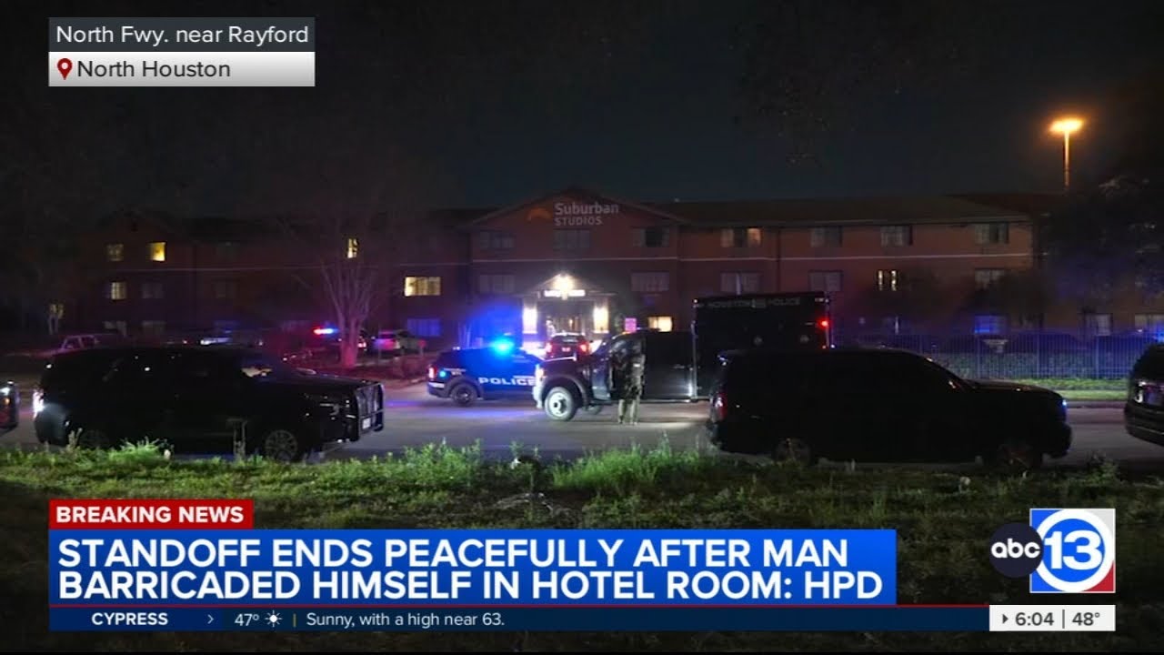 Man in custody after overnight police standoff in North Freeway hotel room, according to HPD