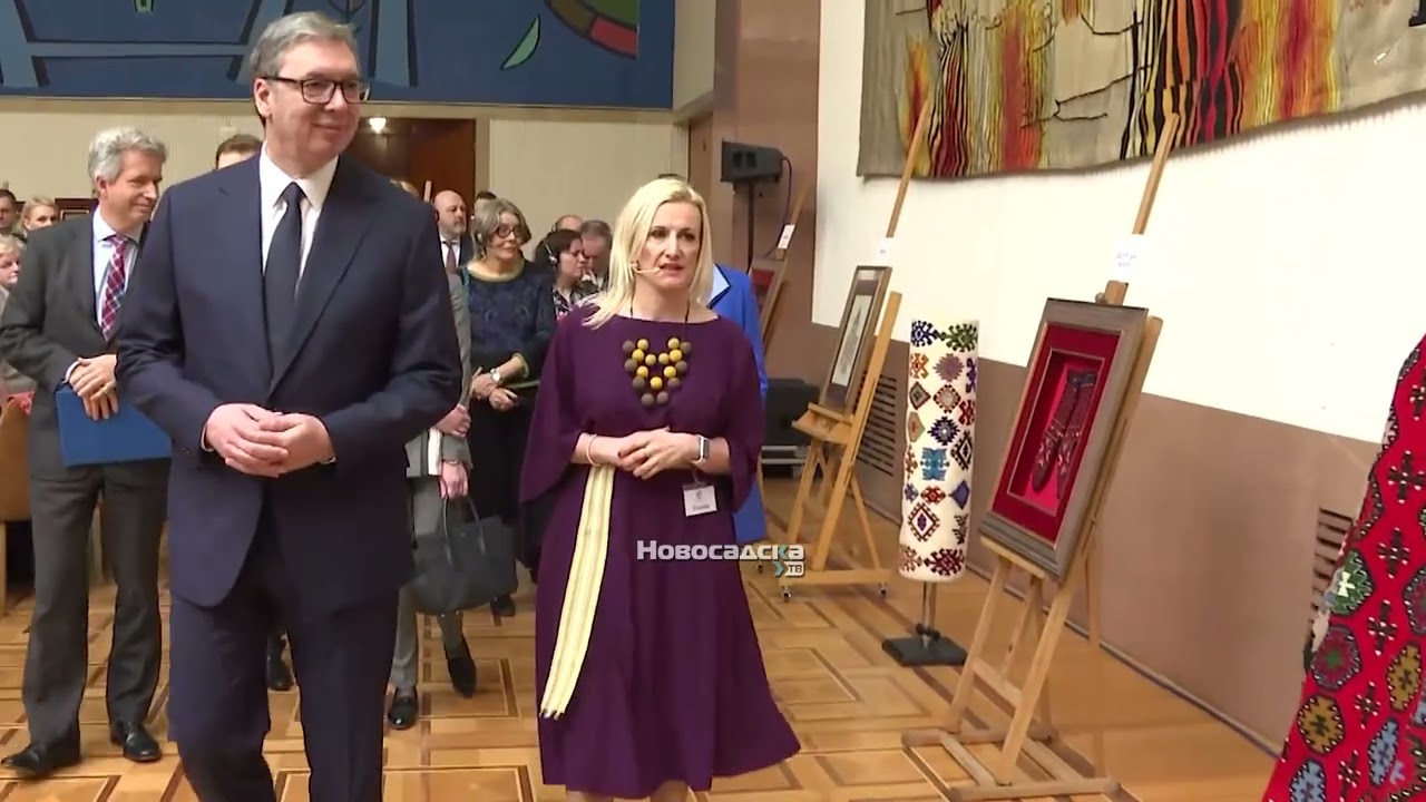 PREDSEDNIK VUČIĆ na otvaranju izložbe 