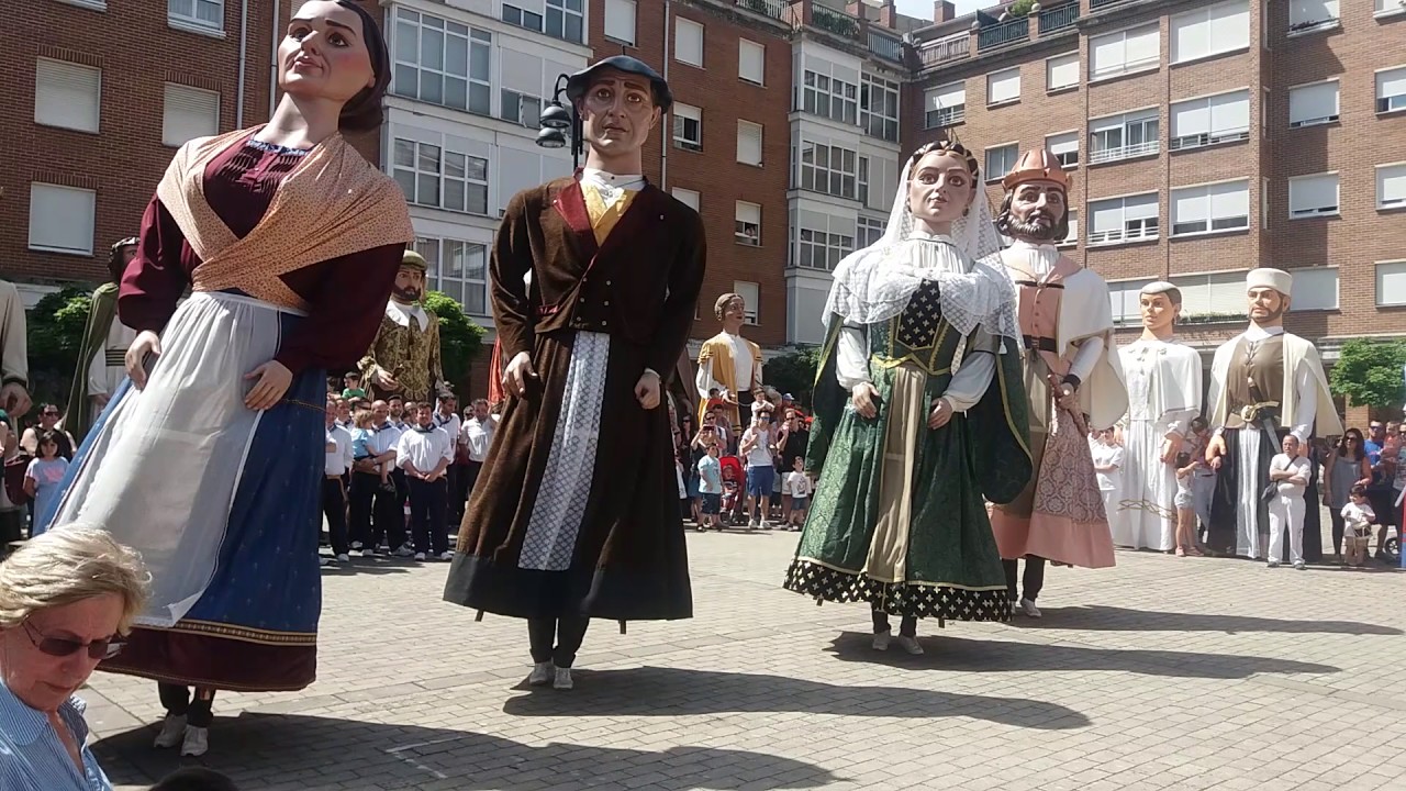 Vals gigantes de Burlada en Villava 2017