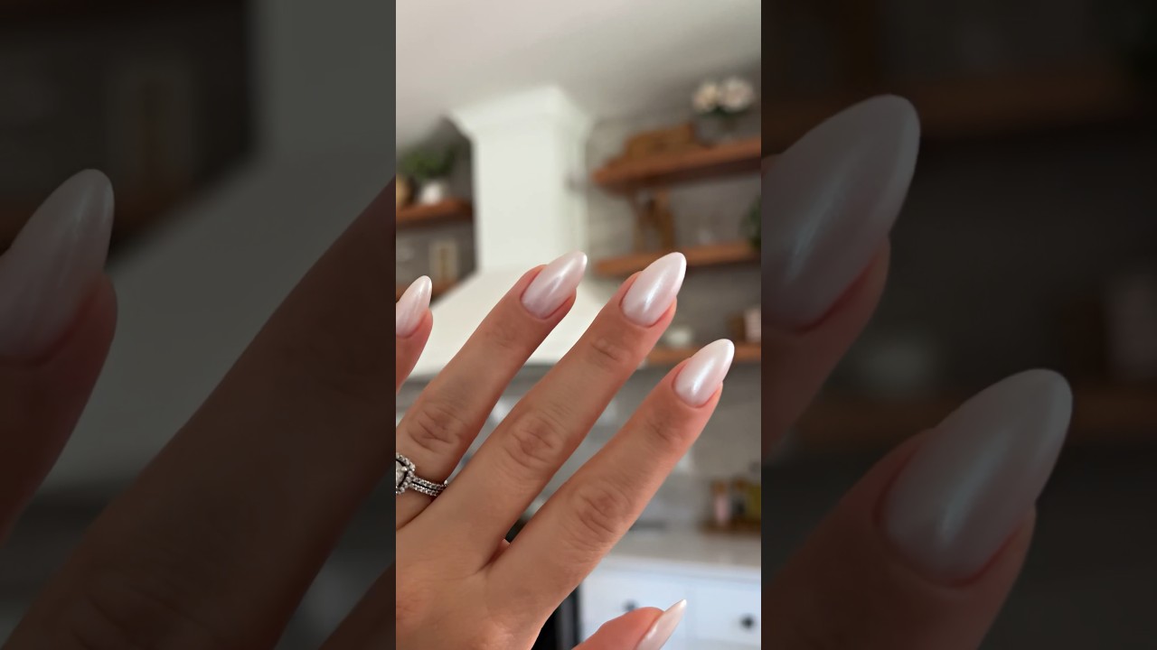 milky white chrome nails 🤍✨ #whitenails #chromenails #weddingnails #nailinspo #summernails #shorts