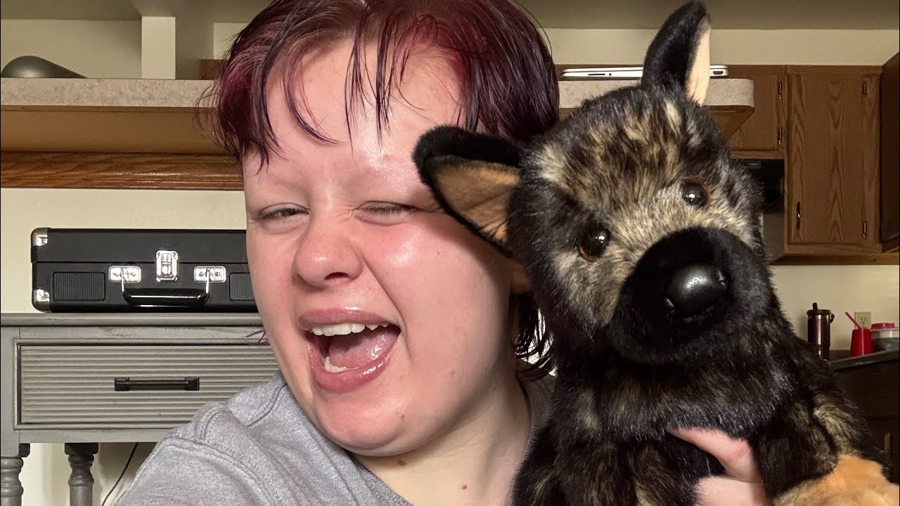 DOUGLAS CHIEF UNBOXING! 🐕