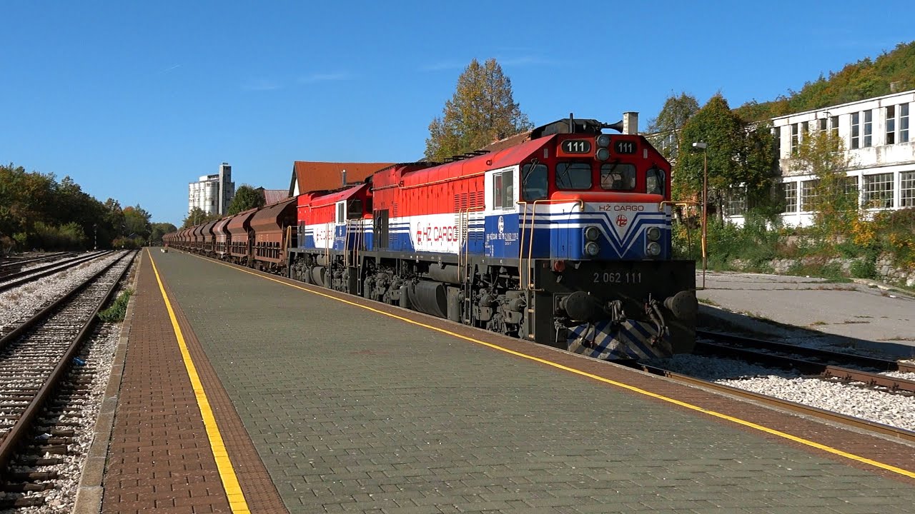 2062 111 & 114 with 19 Tadds wagons passing through Gračac