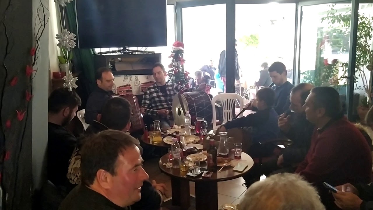 Παραμονή Πρωτοχρονιας 2019 στο Νέο Μοναστήρι στο μαγαζί του Παύλου Δημτσιδη. Ήθη και έθιμα ανατολική