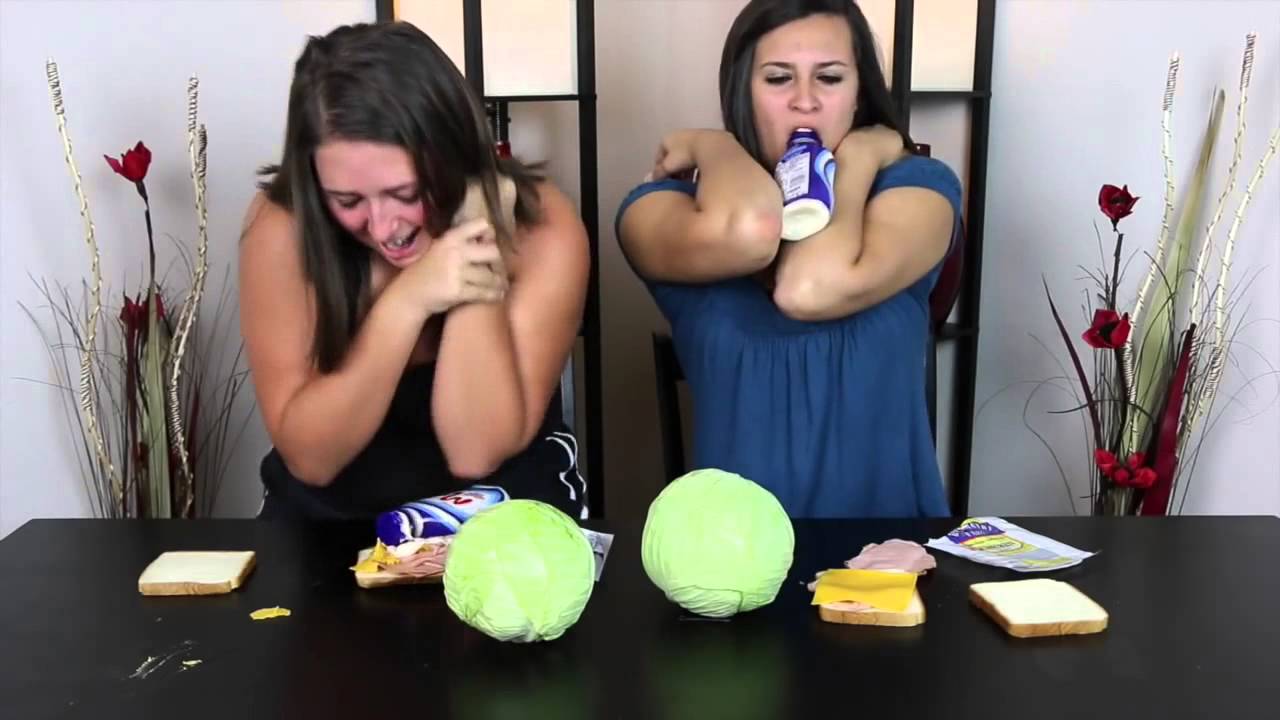 NO HANDS SANDWICH CHALLENGE Feat. Ally Hills & Torey