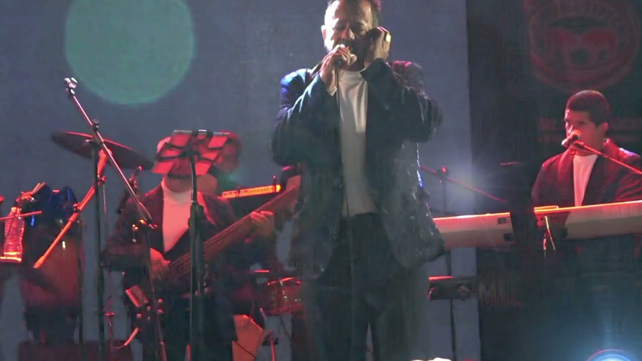 Cielo Azul | Amar A Alguien (En Vivo)