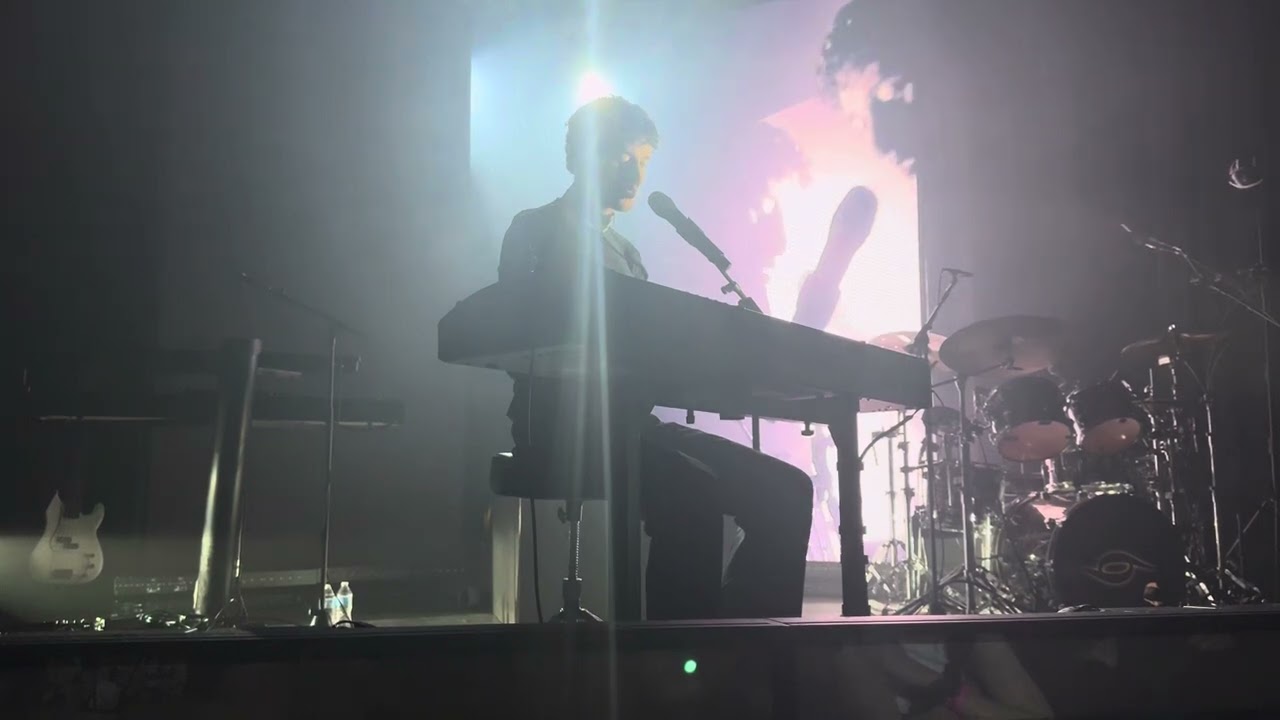 Jeremy Zucker - scared LIVE @ Santa Ana, CA 12/2/2023