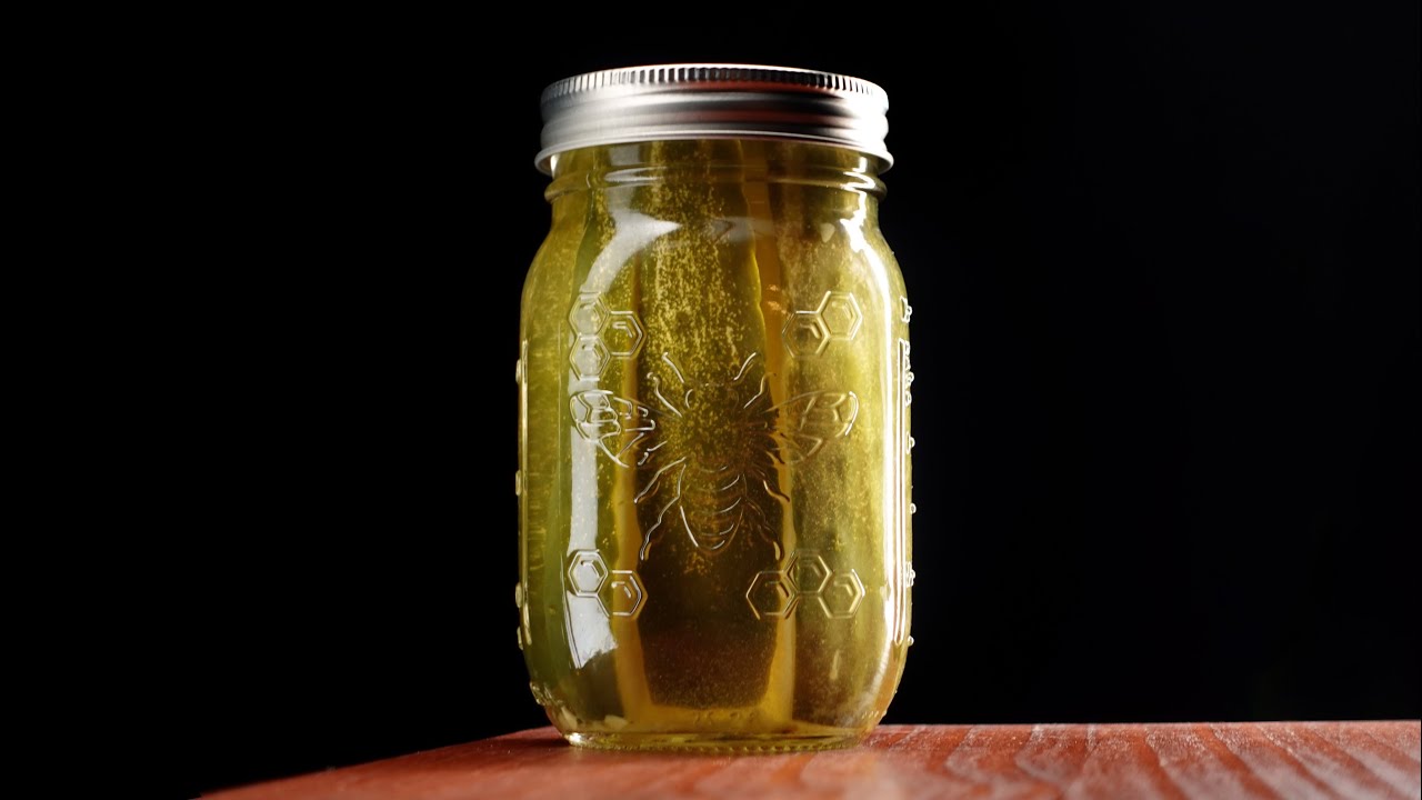 3 Simple Ways to Photograph Glass - How to photograph glass jars without and with photography light