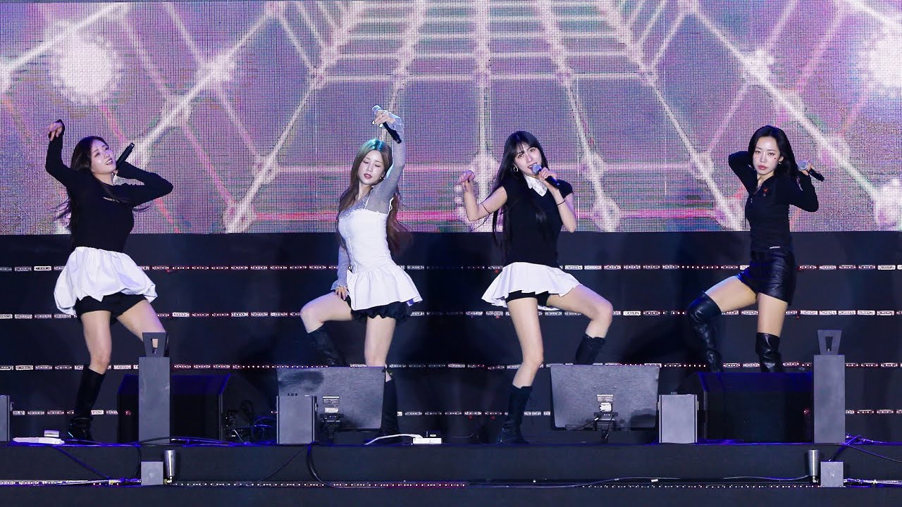 250418 에이핑크 Apink Full ver 'Mr.Chu + Dumhdurum + 1도 없어 + NoNoNo' 4K 60P 직캠 @419혁명국민문화제 by DaftTaengk