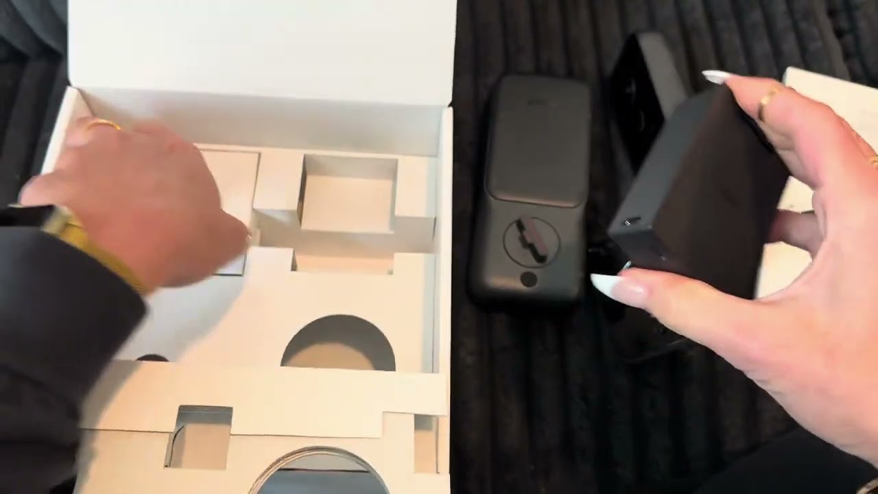 Unboxing this Lockin Veno Plus Smart Lock with 2K 180° Security Camera & Video Doorbell