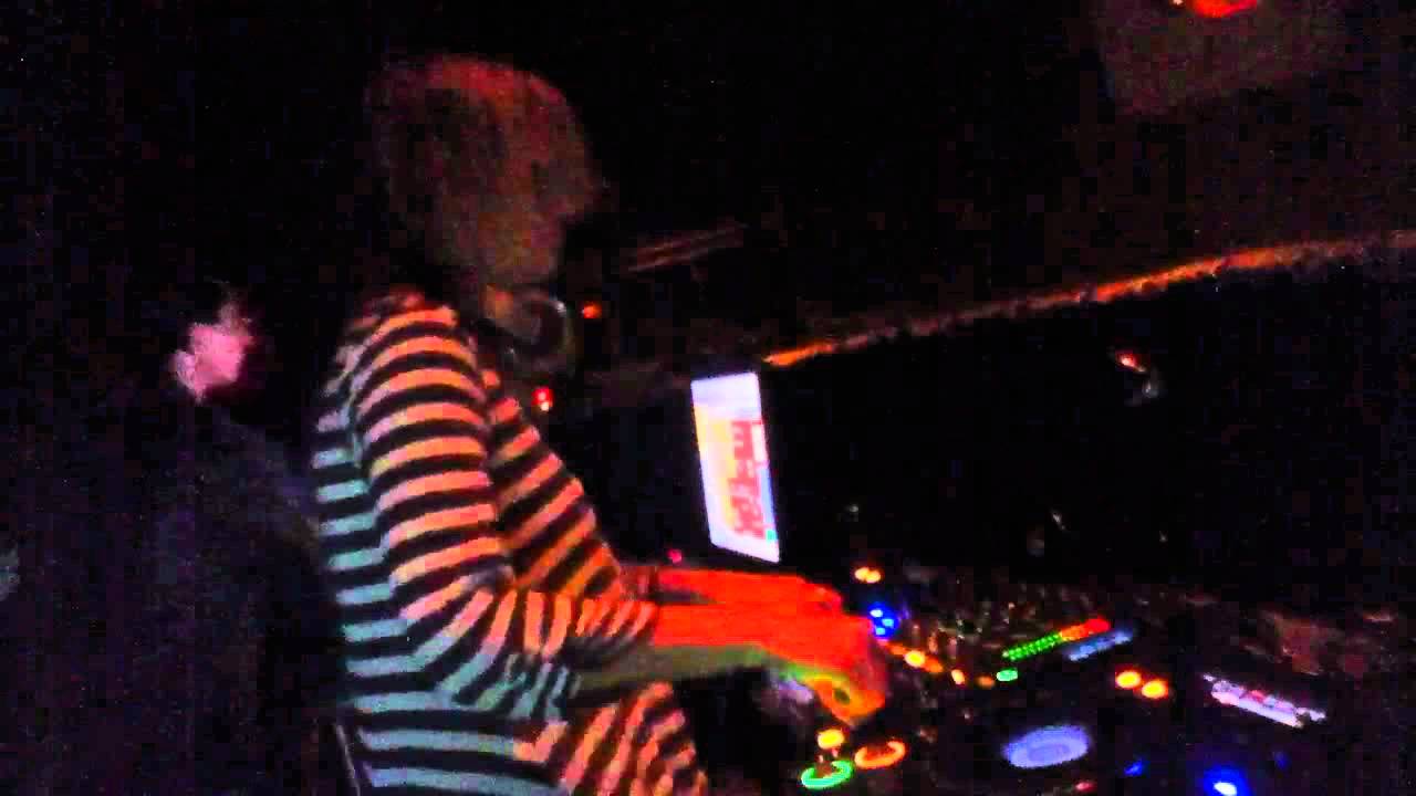 Sandra Collins @ Ananda Qro.