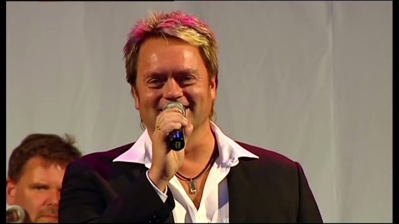 Fællessang på Charlie   Køge 2008  JOHNNY HANSEN