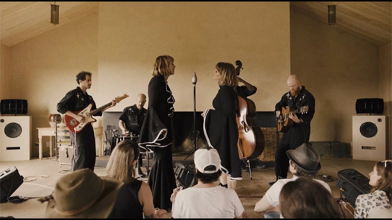 Lucius &mdash; Right Down the Line (Live)