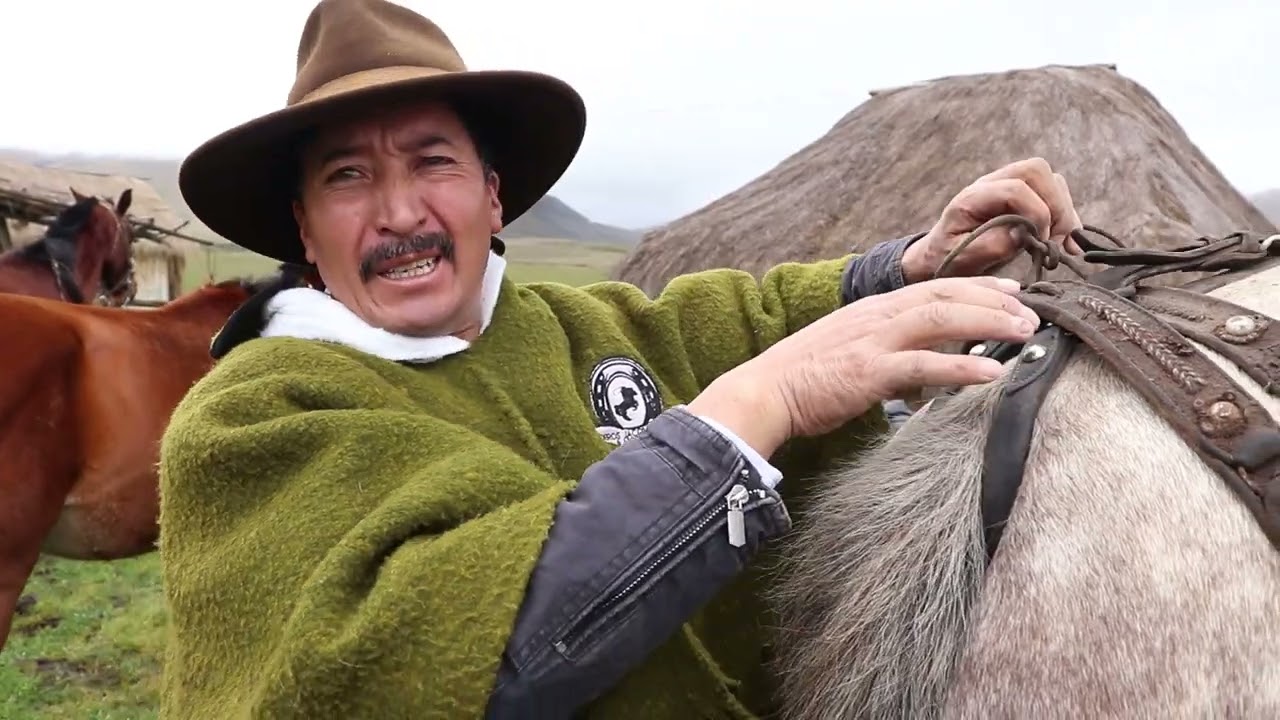 Ensillando un caballo con Gerardo Cando