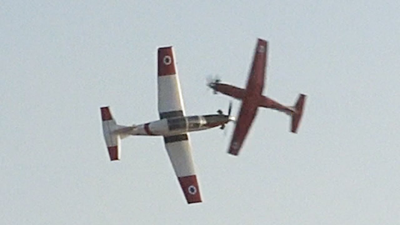 The IAF Aerobatic Team demonstration at Flight Academy course #178 graduation