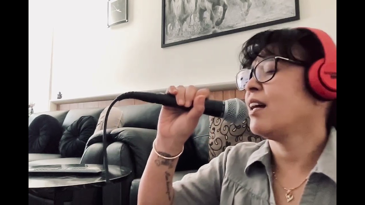 HUMKO HUMISE CHURA LO I Female Cover I Lata Mangeshkar and Udit Narayan I Mohabbatein I