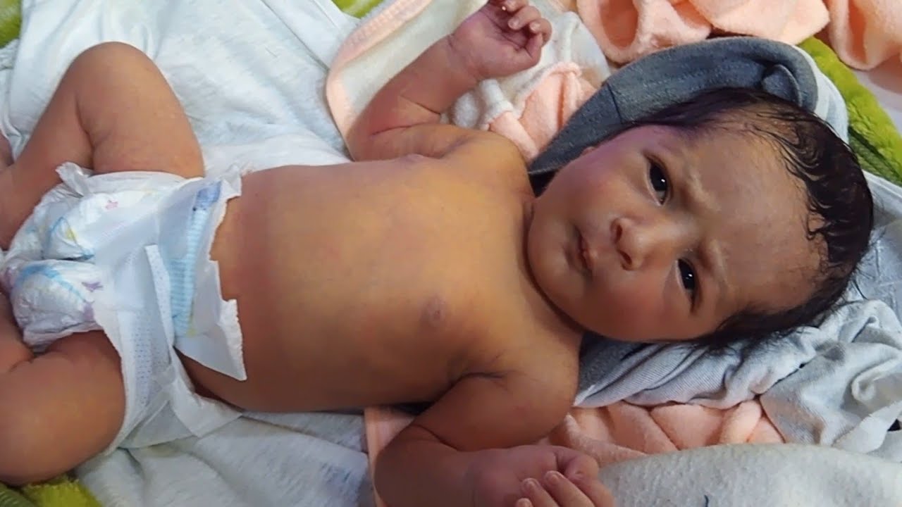 Phototherapy care💡 for so cute baby 🧑‍🎄