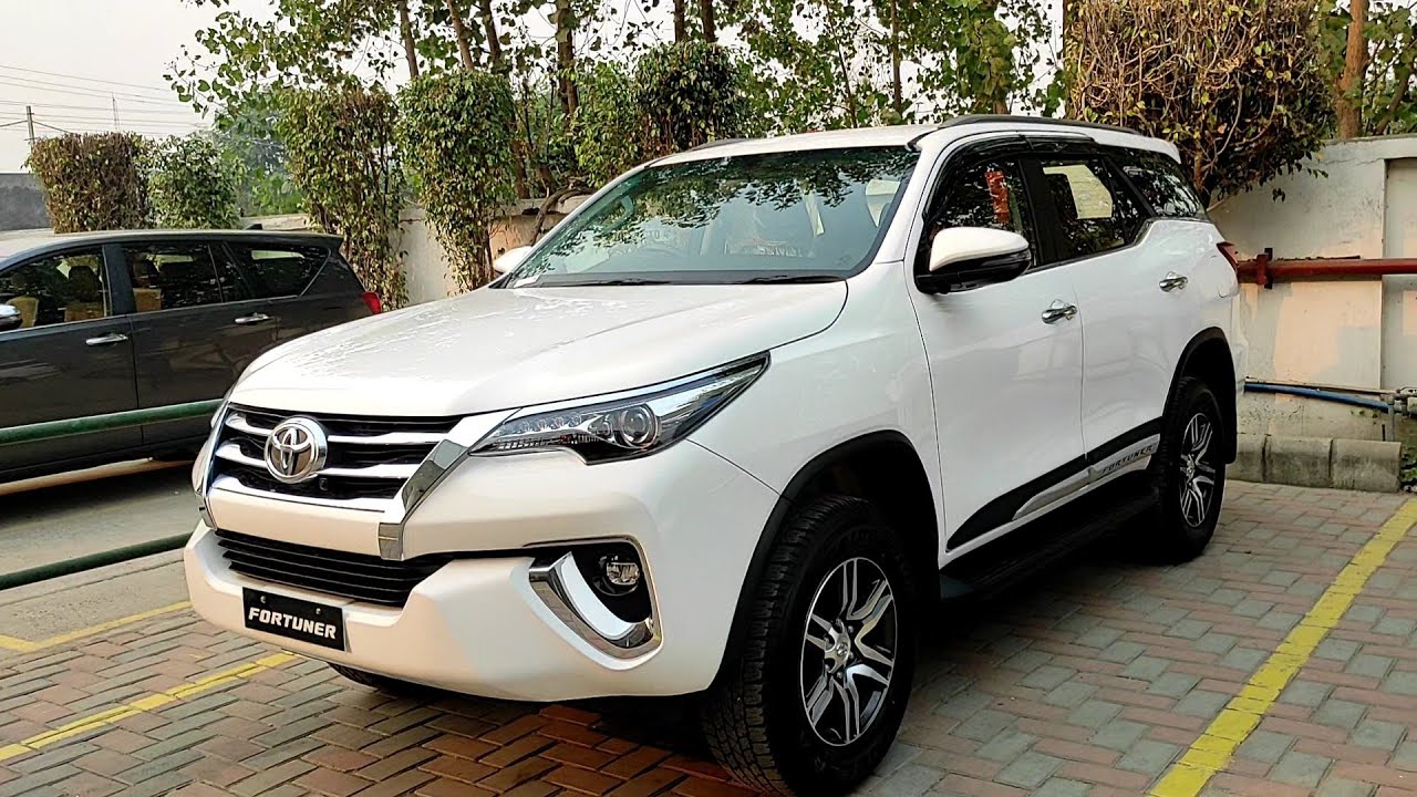 Toyota Fortuner 4×2 Diesel Manual | Safety & Security Features | Price | Mileage | True SUV