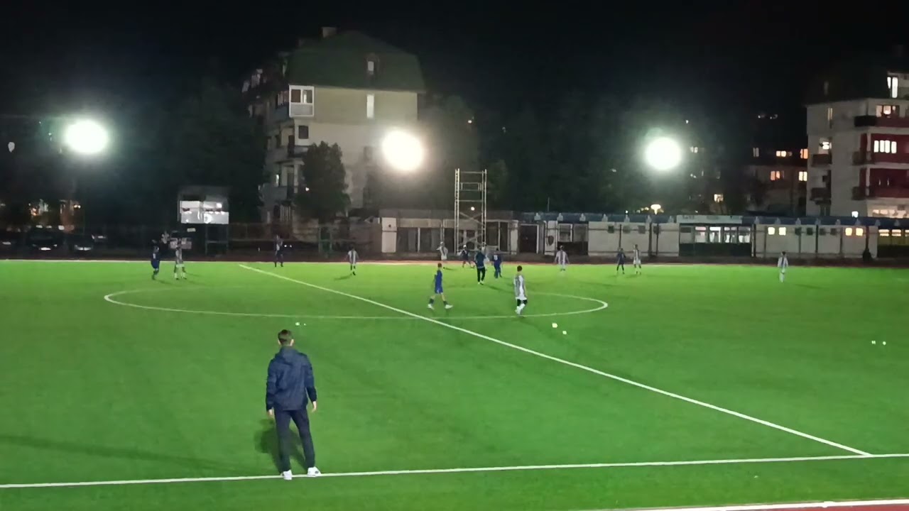 FK ZELJEZNICAR (2012)  vs. FK UNIS (2011) 3:2 Dio I