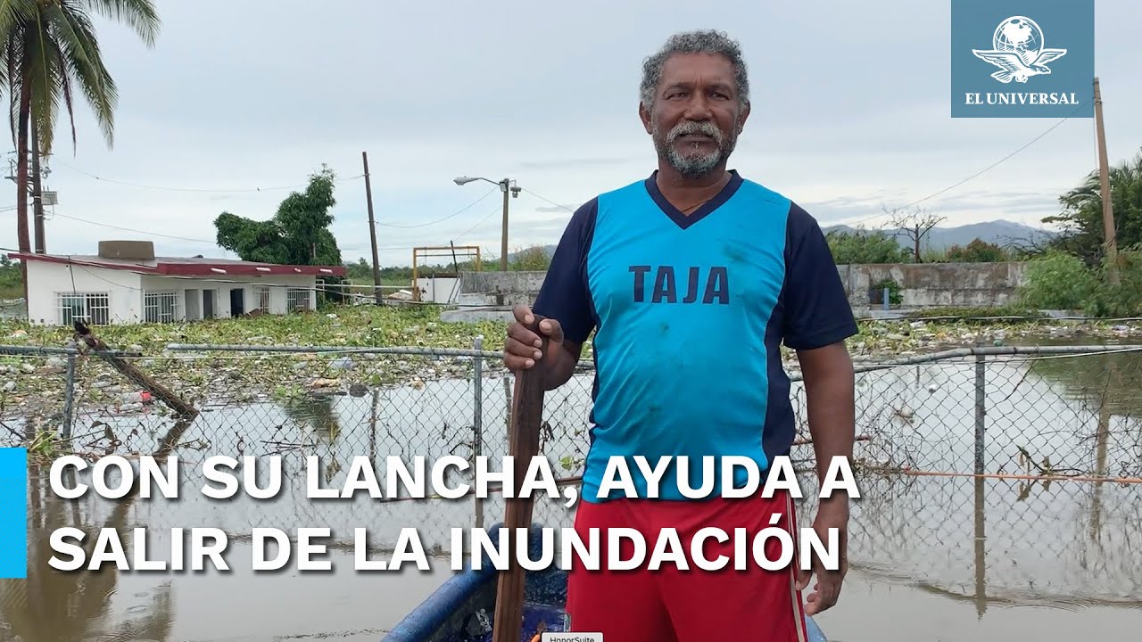 “Al mal tiempo, buena cara”: pescador hace viajes con su lancha en zona inundada en Acapulco