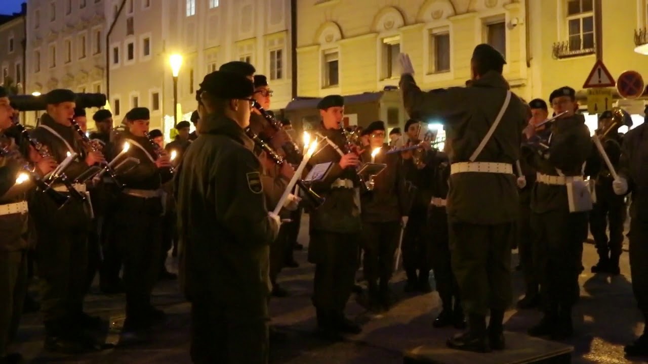 zapfenstreich militärmusik oberösterreich