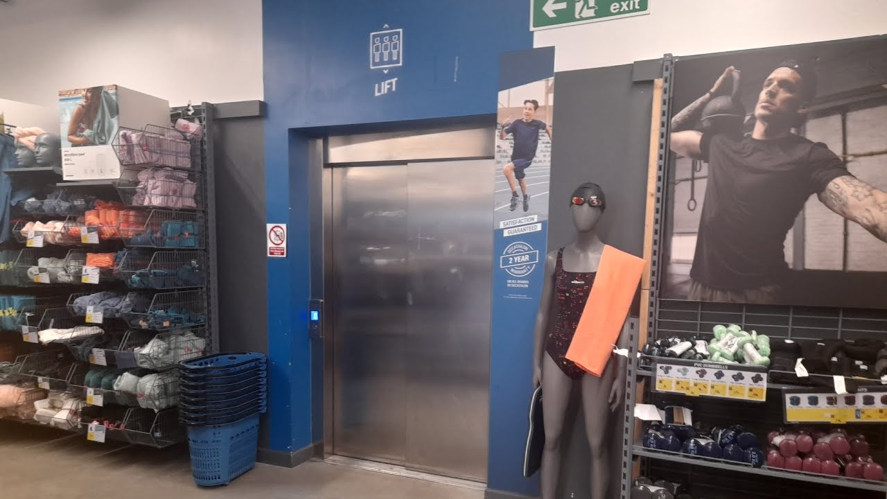CIBES Lift at Decathlon in Rushden Lakes 