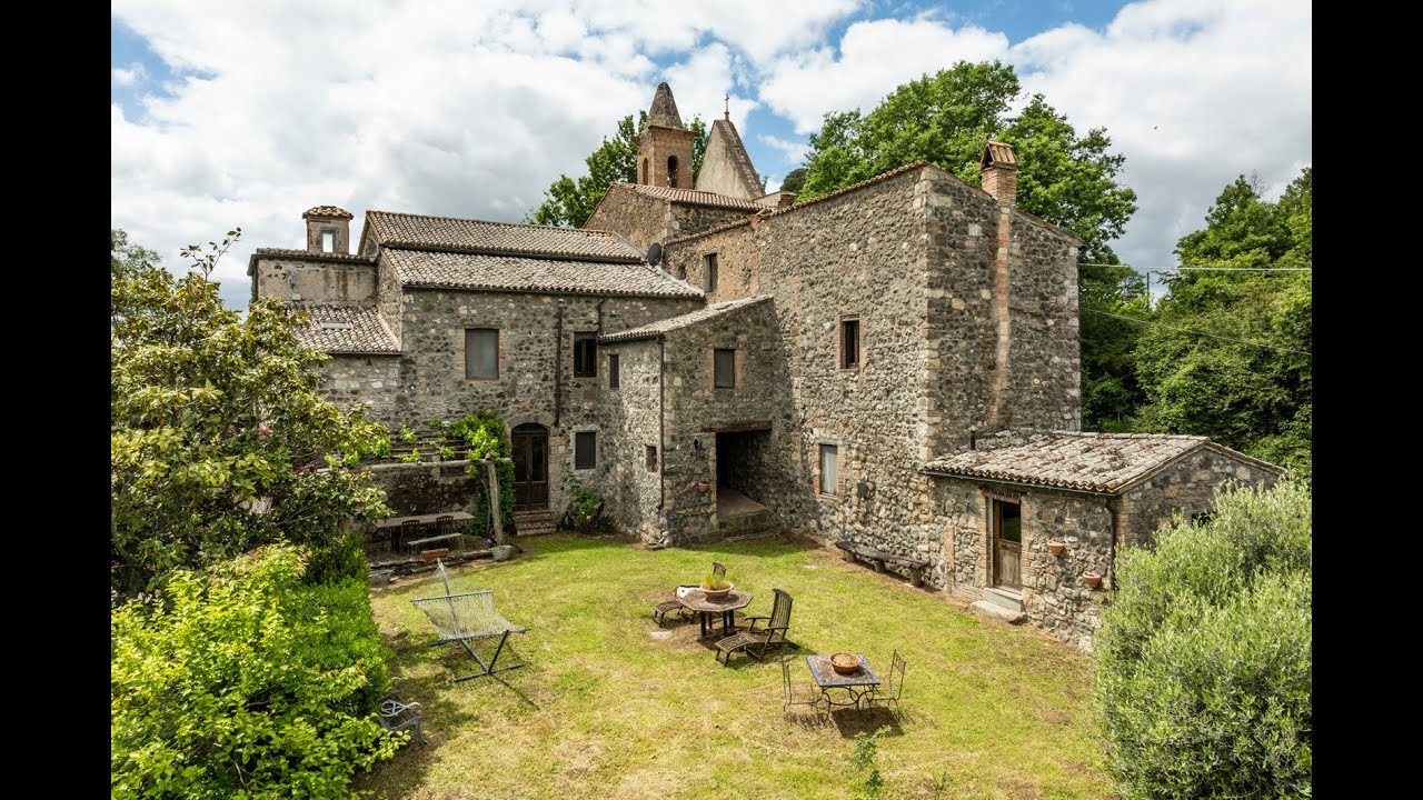 V59281 Farmhouse with church for sale near Orvieto, Umbria - LISTING BELOW